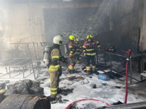 506e69bf baf2 4390 a082 1c26ad3e90b0